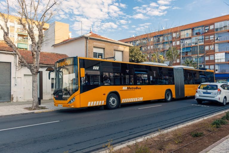 Nuevas líneas de Metrobús en l’Horta Sud para conectar municipios tras el fin del servicio de Renfe