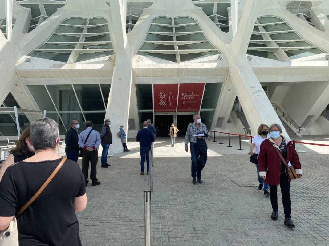 Vacunación masiva Arts i les Ciéncies València