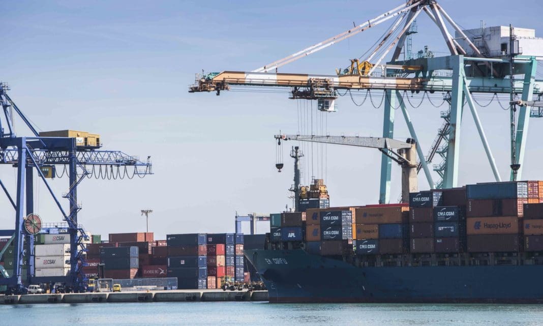 Barcos Puerto mercancías