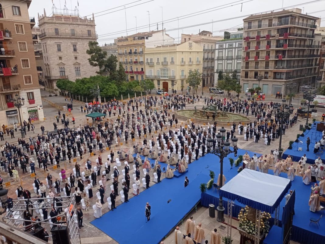 Misa d'Infants en la Plaza de la Virgen