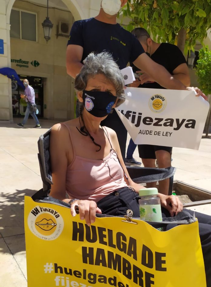 María Jesús C. , funcionaria en huelga de hambre en Alicante