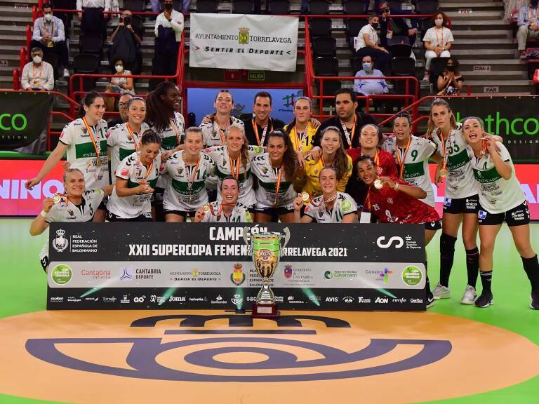 Elche balonmano, uno de los clubs galardonados
