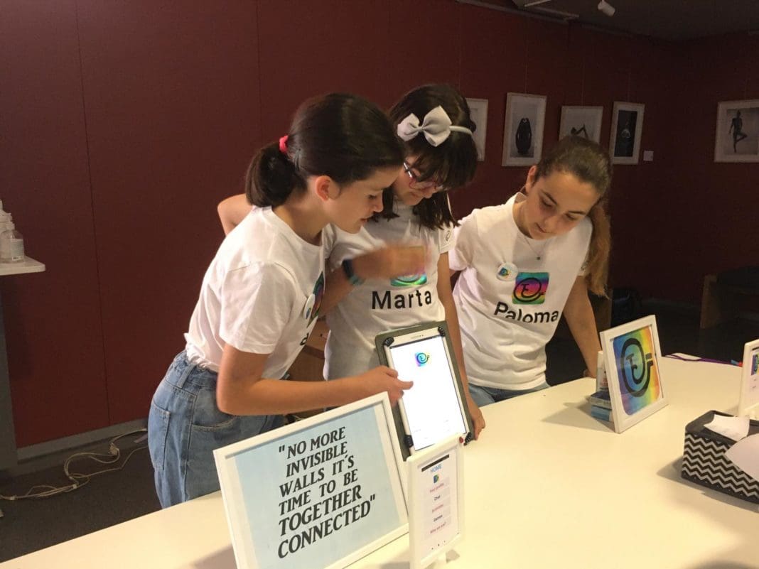 Tres alumnas del ConciliaTech