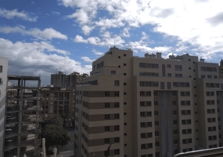 La Generalitat retrasa la entrada en vigor del decreto de las normas de diseño y calidad en edificios de vivienda