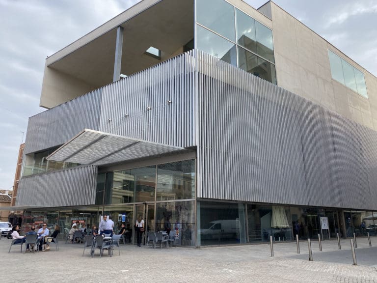 Torrent acoge la I Feria de Mujeres Emprendedoras y Empresarias Artesanas