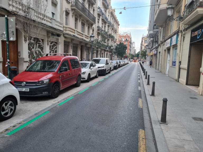 València adopta medidas preventivas para reducir molestias acústicas en Russafa mientras se evalúa la ZAS