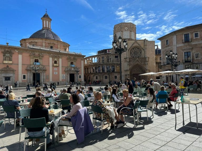 La hostelería decidirá en sus propios establecimientos la posibilidad de fumar en las terrazas