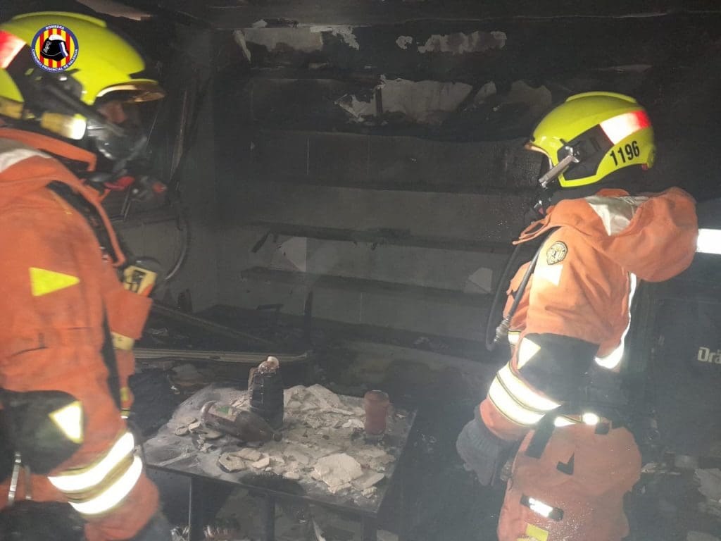 Un hombre herido por quemaduras en el incendio de una vivienda en ...