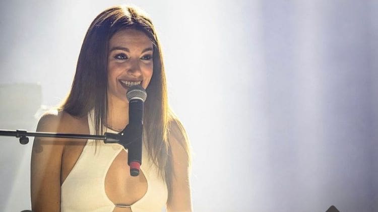 Ana Guerra en un concierto/ @delfinjsf