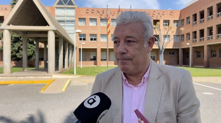 Educación afirma que recuperar las horas lectivas en ESO no cambia las condiciones del profesorado