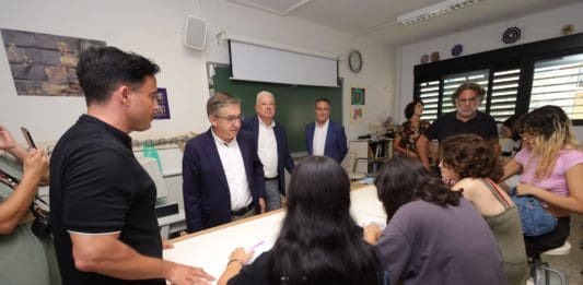 Visita del conseller de Educación a un centro en el inicio del curso escolar/ GVA