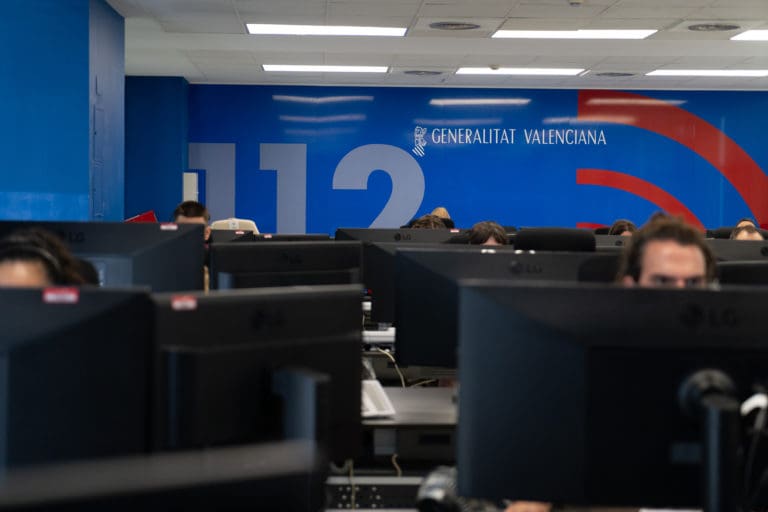 Una niña de 11 años de Gandia llama al 1·1·2 para socorrer a su madre tras quedarse inconsciente