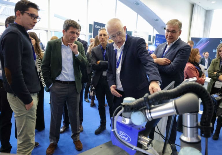 Carlos Mazón ofrece el respaldo del Consell al sector automovilístico valenciano