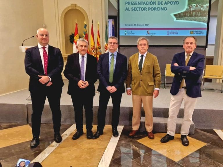 La Comunitat Valenciana impulsará una estrategia de apoyo al sector porcino