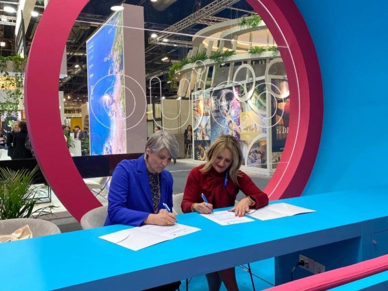 La Generalitat y Ouigo se alían para promocionar la Comunitat y aumentar la llegada de visitantes