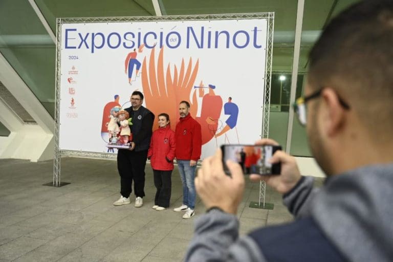 La Exposición del Ninot comienza a recibir las primeras piezas