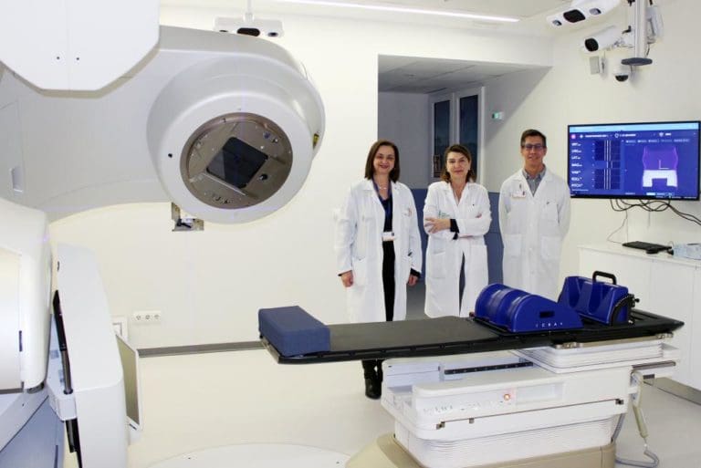 El Hospital General de València pone en marcha un nuevo acelerador lineal para el tratamiento del cáncer