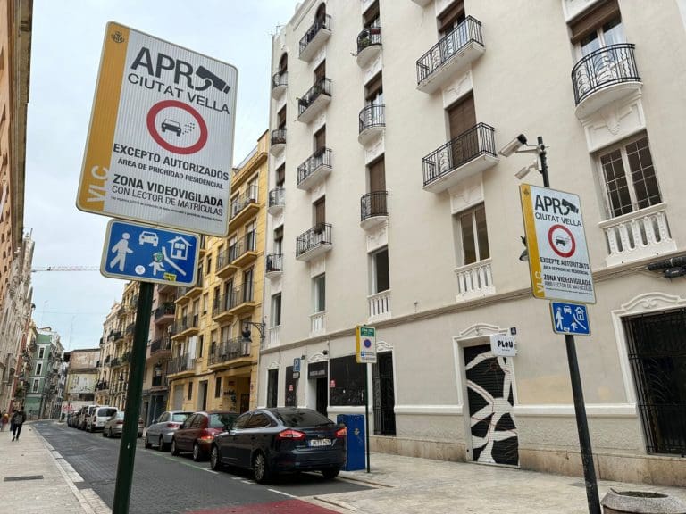 València tendrá que adaptar la APR de Ciutat Vella a Zona de Bajas Emisiones antes del 29 de junio