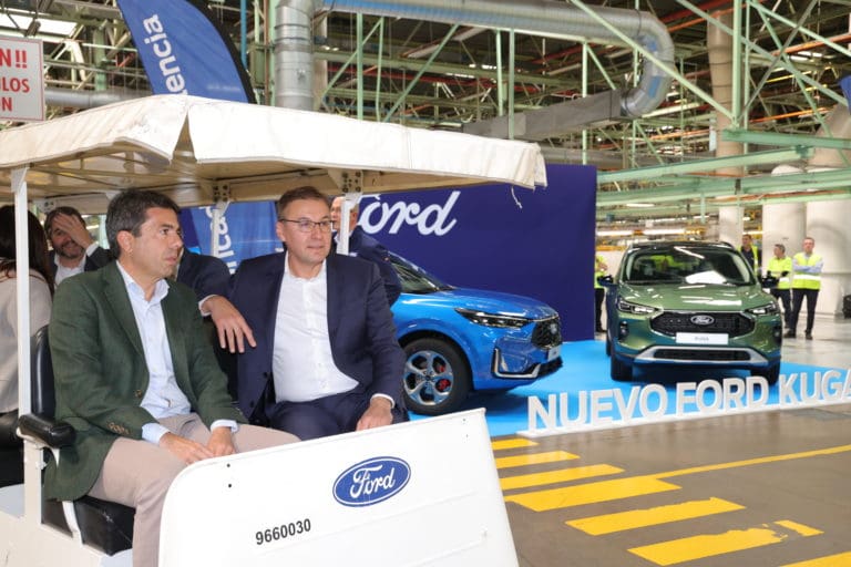 La Generalitat y el Gobierno celebran la decisión de Ford de fabricar un nuevo vehículo en Almussafes