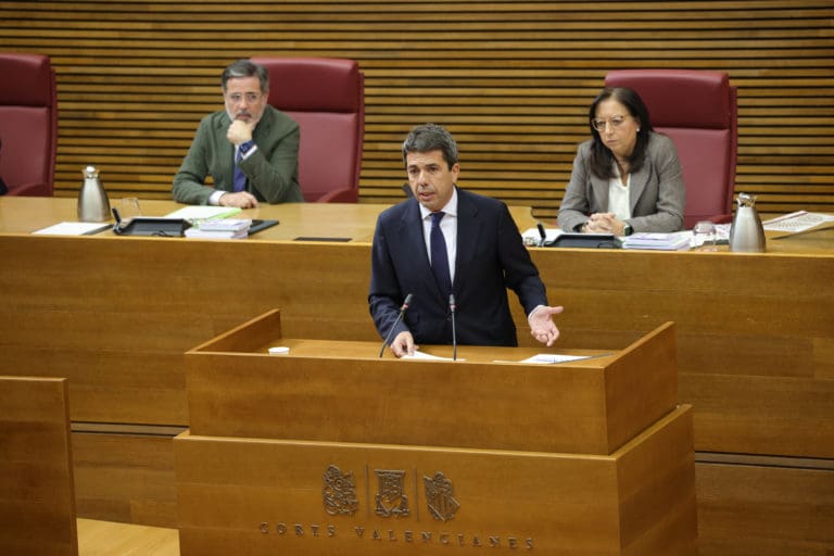 Mazón anuncia la contratación ‘inmediata’ de 200 investigadores el próximo mes de abril