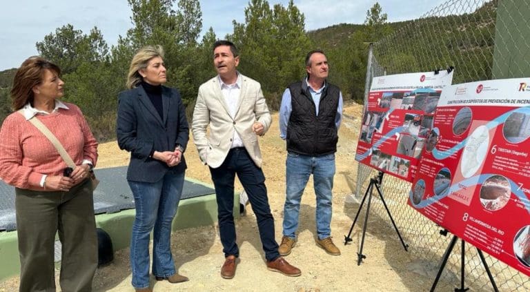 La Generalitat construirá ocho nuevos depósitos de agua para prevenir incendios forestales en la Comunitat