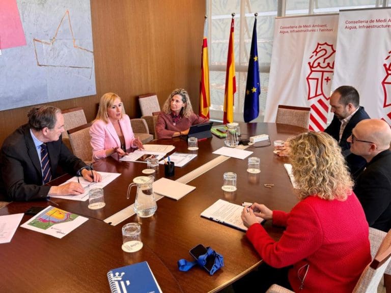 La Generalitat anuncia un ‘plan de choque’ en la línea C3 de Cercanías con más Metrobús y lanzaderas