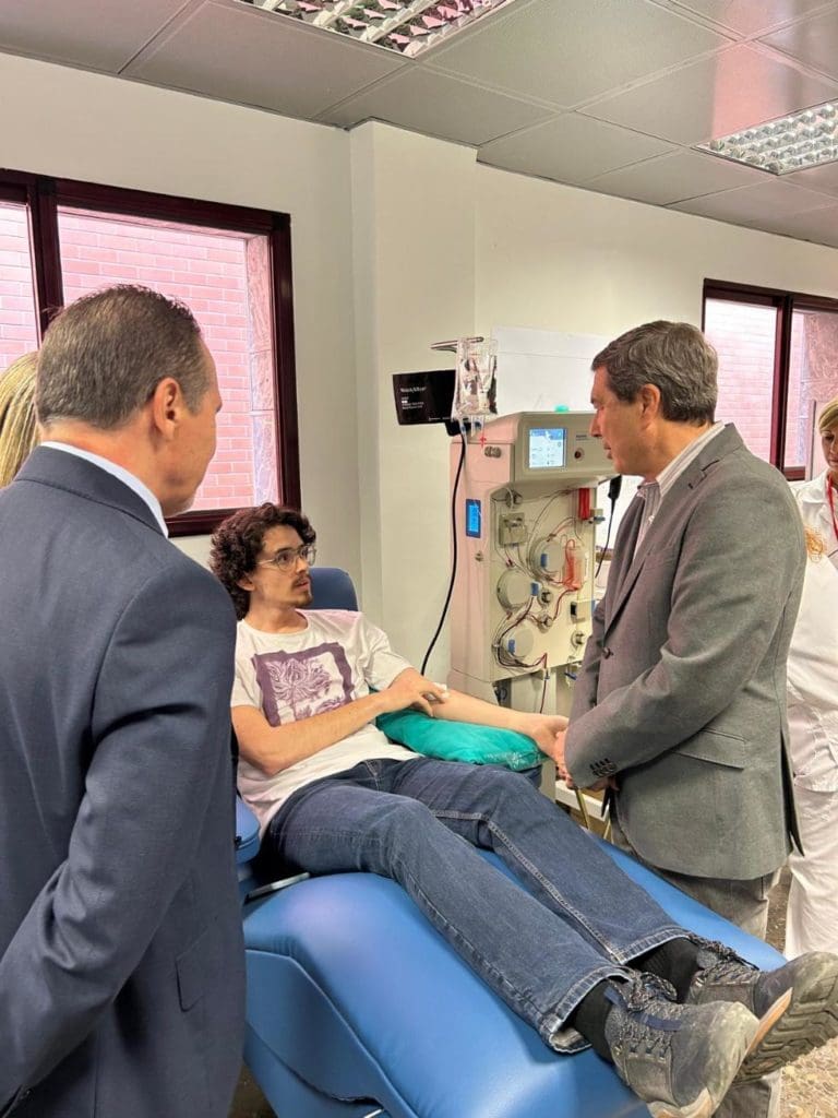 Sanidad y la UPV ponen en marcha un punto permanente de donación de sangre y plasma en el campus universitario