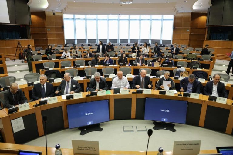 La agricultura valenciana reclama en Bruselas cambios en la política agraria europea para salvar el campo