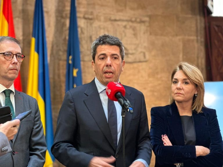 Mazón pide a Oltra que se disculpe con la menor ‘independientemente’ del archivo de la causa