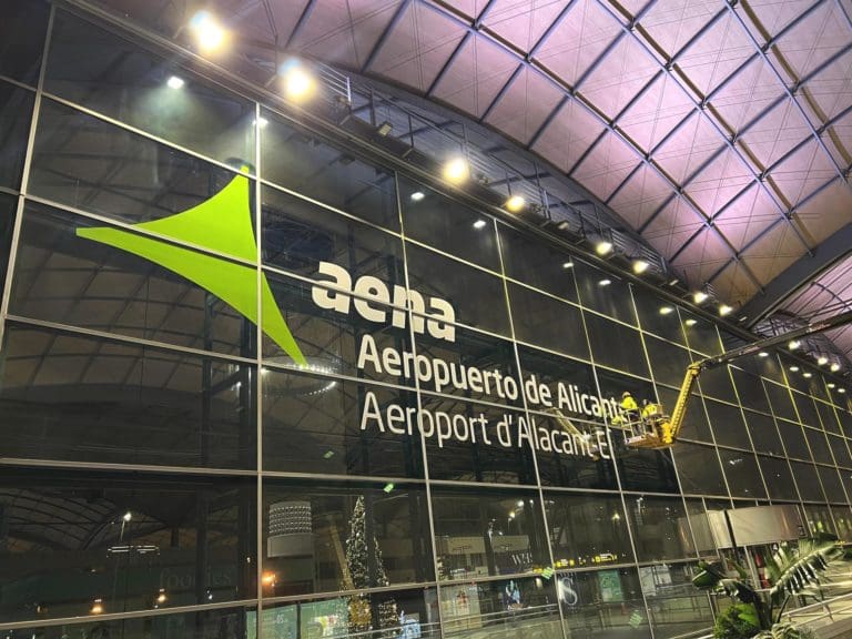 Transportes decidirá sobre la ampliación de los aeropuertos de Alicante y Valencia en base a criterios técnicos