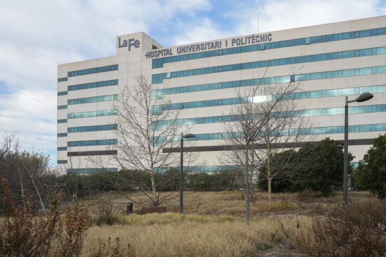 Sindicatos exigen a Sanidad que abone refuerzos y dietas pendientes de los últimos meses