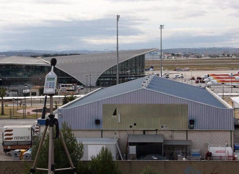 Mazón exige confirmación oficial de una ampliación de los aeropuertos: ‘No se puede jugar con intereses estratégicos’