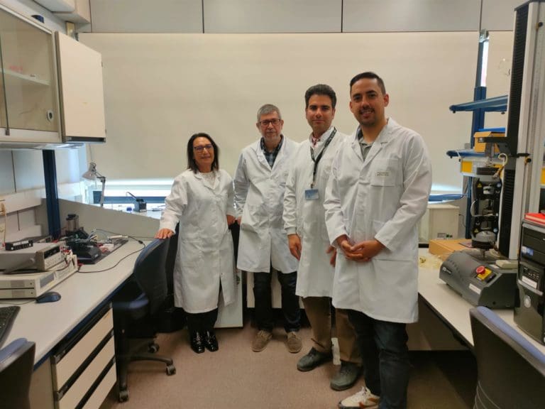 Un equipo de la UV desarrolla una solución pionera para convertir residuos de madera en electricidad