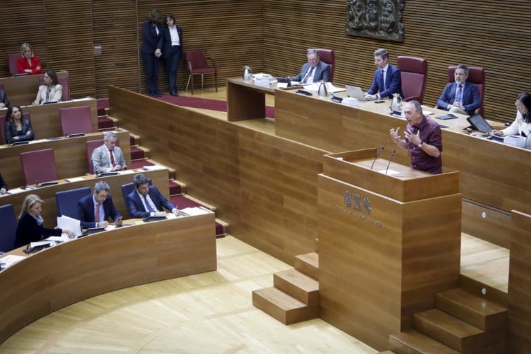 Baldoví anuncia una ley para cambiar el sistema de financiación y Mazón le insiste en que se siente a hablar con él