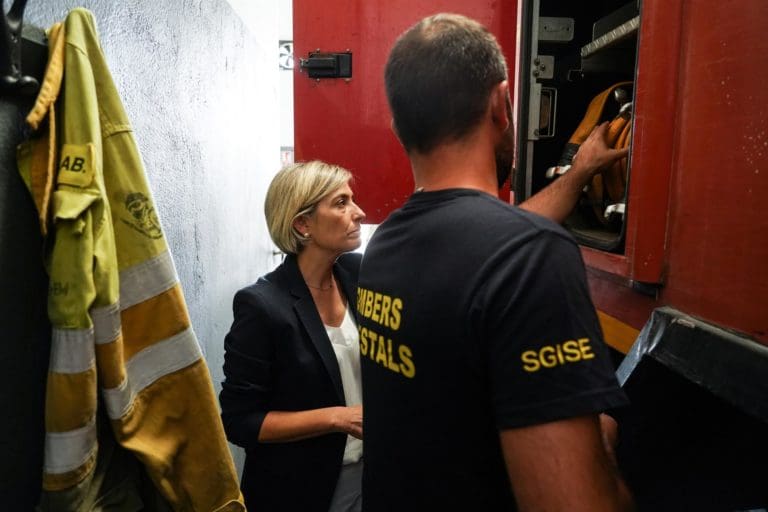 Núñez afirma que no se ha planteado dimitir y destaca el acuerdo con los bomberos forestales