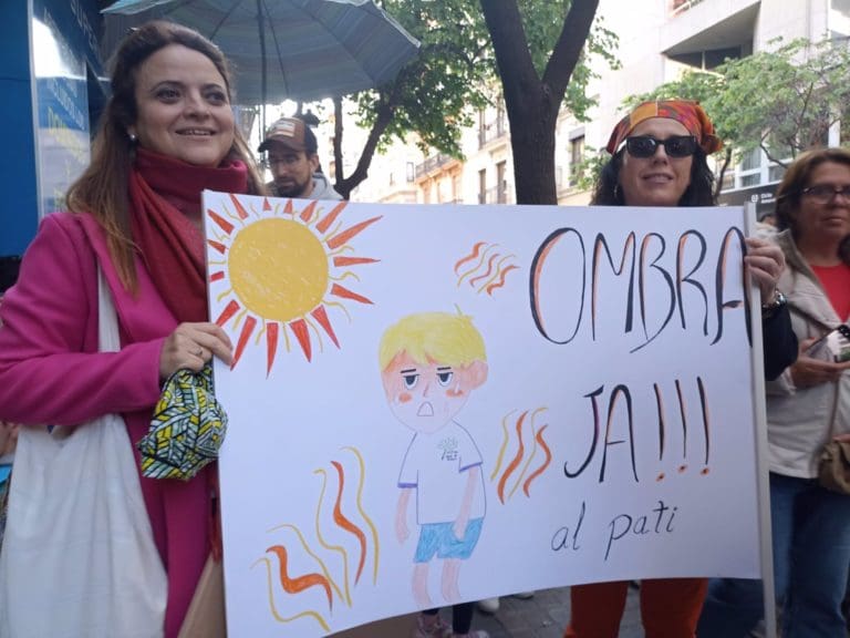 El CEIP San Juan de Ribera pide zonas de sombra que protejan al alumando de ‘insoportables altas temperaturas’