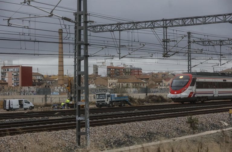 Adif pone en servicio el desvío de la línea de alta velocidad Madrid-València, el ‘primer gran hito’ del Canal de Acceso