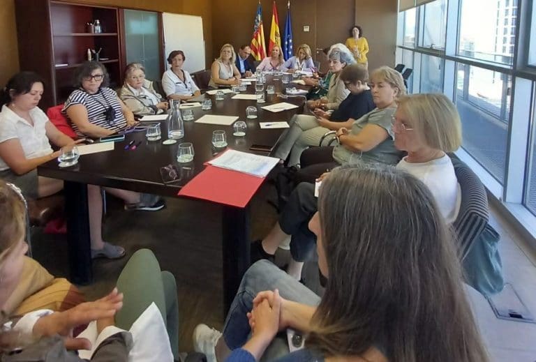 Camarero garantiza que la lucha contra la violencia de género es una ‘línea roja’ para el Consell: ‘No se toca’