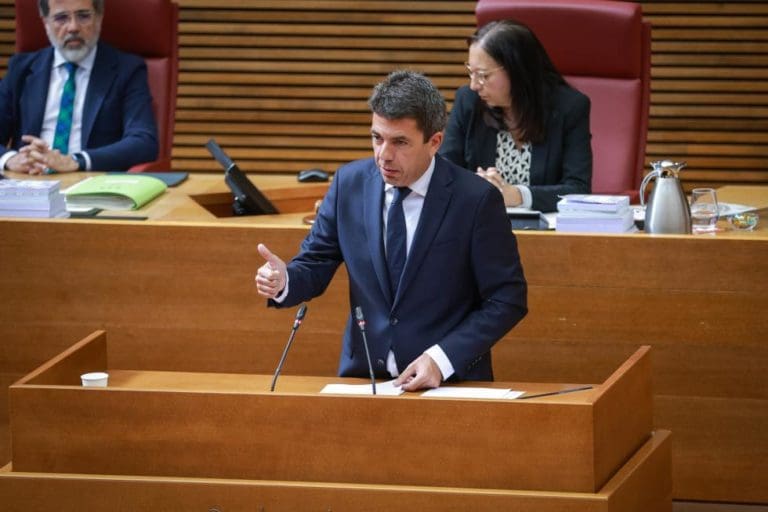 Mazón: ‘La simplificación administrativa y la rebaja de la presión fiscal impulsan la inversión en la Comunitat’