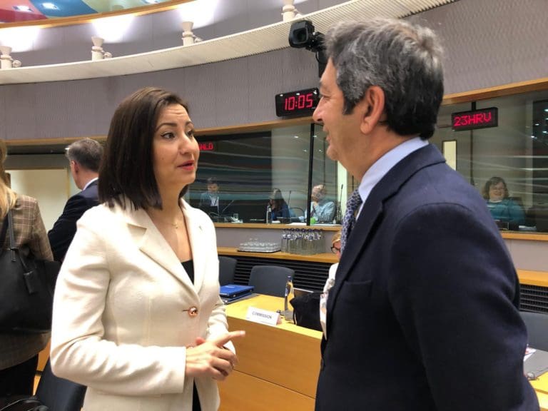 Barrera confirma un ‘frente común’ con otras autonomías para ‘suplir’ el Premio Nacional de Tauromaquia