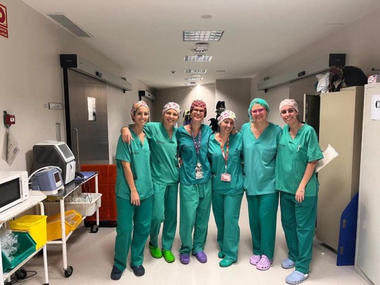 El Hospital de Gandia realiza por primera vez una reconstrucción de mama con prótesis prepectoral definitiva