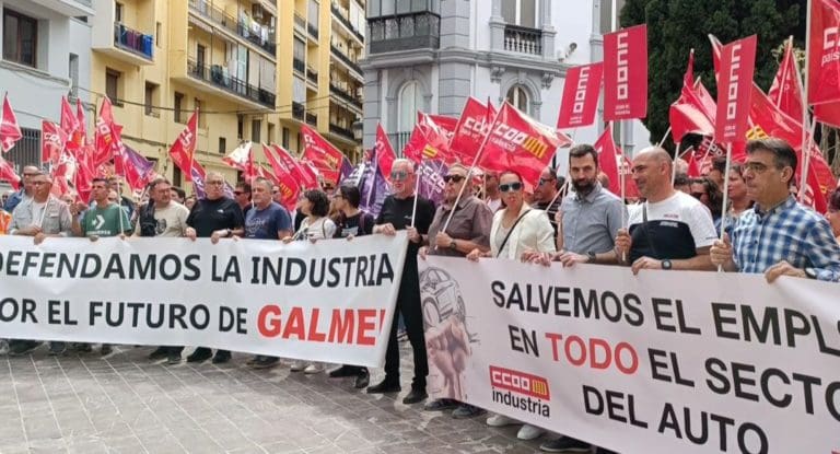 CCOO PV se concentra y reclama una transición justa que asegure el empleo en el sector del auto