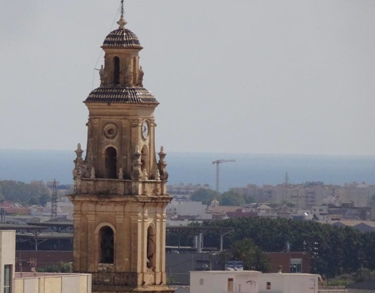 Un juzgado rechaza la petición de dos vecinos de cesar el volteo de campanas de la Colegiata de Gandia