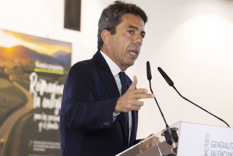 Mazón sobre la edil de Vox València: ‘Cuando se inicia algún proceso judicial acostumbro a guardar silencio y respetar’