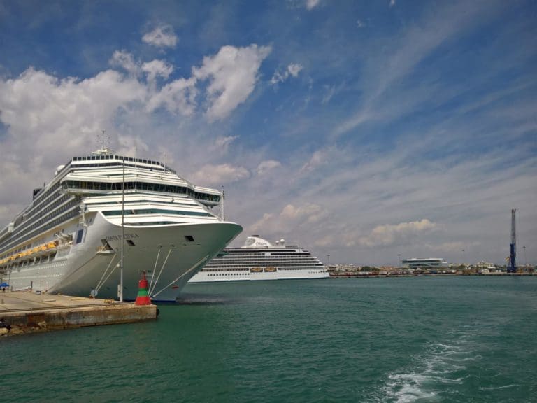 Las obras de la ampliación norte condicionarán la entrada de cruceros en el Puerto de València