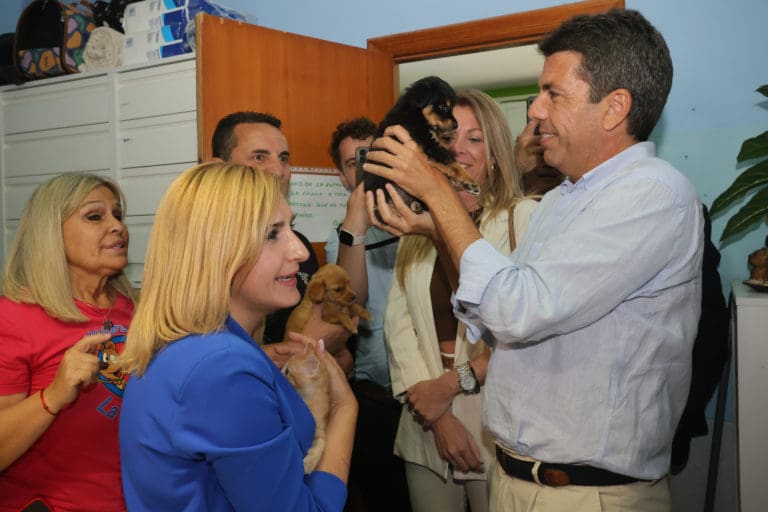 Mazón destaca a la Comunitat Valenciana como ‘referente en bienestar animal y en la lucha contra el abandono de mascotas’