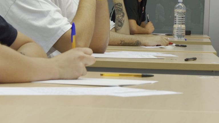 Un artículo sobre «la estupidez artificial» y un poema de Lorca, en el examen de castellano de la EBAU 2024