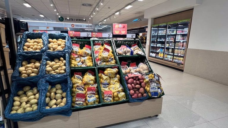 Consum compra 12.500 toneladas de patata nacional, un 9% más que la temporada anterior