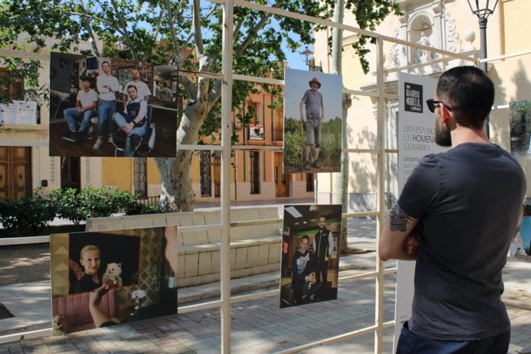 Vecinos de Campanar ceden su imagen para recaudar fondos en favor de afectados por el incendio de febrero
