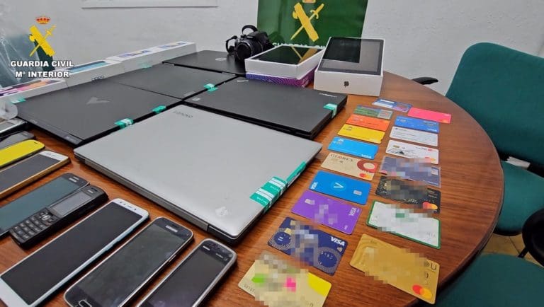 Detenida una mujer por estafar más de 24.000€ a una empresa de El Puig de Santa María